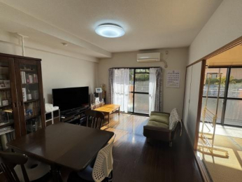 �@�����E���r���O