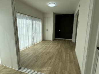 �@�����E���r���O