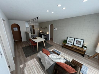 �@�����E���r���O