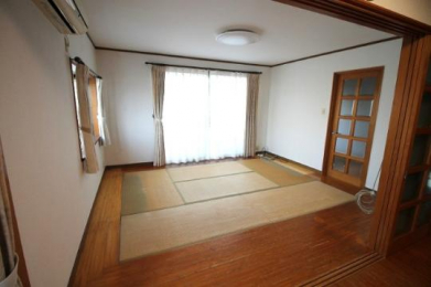 �@�����E���r���O