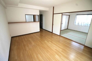 �@�����E���r���O