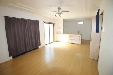 �@�����E���r���O