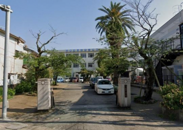 �@�{��s���]�����w�Z:751m