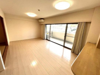 �@�����E���r���O