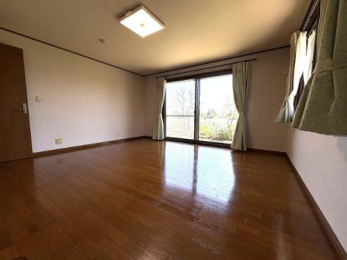 �@���̑������E�X�y�[�X