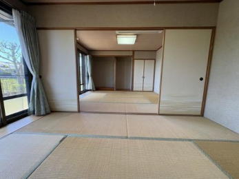 �@���̑������E�X�y�[�X