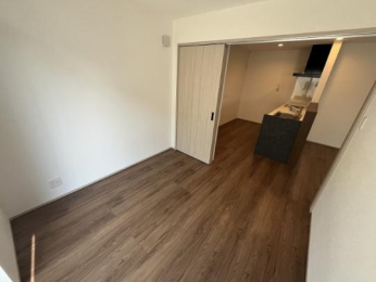 �@���̑������E�X�y�[�X